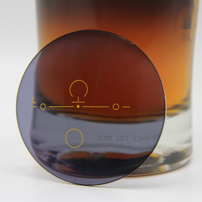 1.56 フォトクロミック累進レンズ HMCSHMC