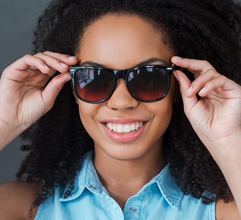 フォトクロミックレンズ